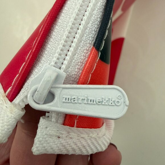 NWT MARIMEKKO Red White Unikko Poppy Cosmetic Bag Pouch - Picture 10 of 12